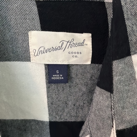 Flannel shirt - Picture 2 of 3